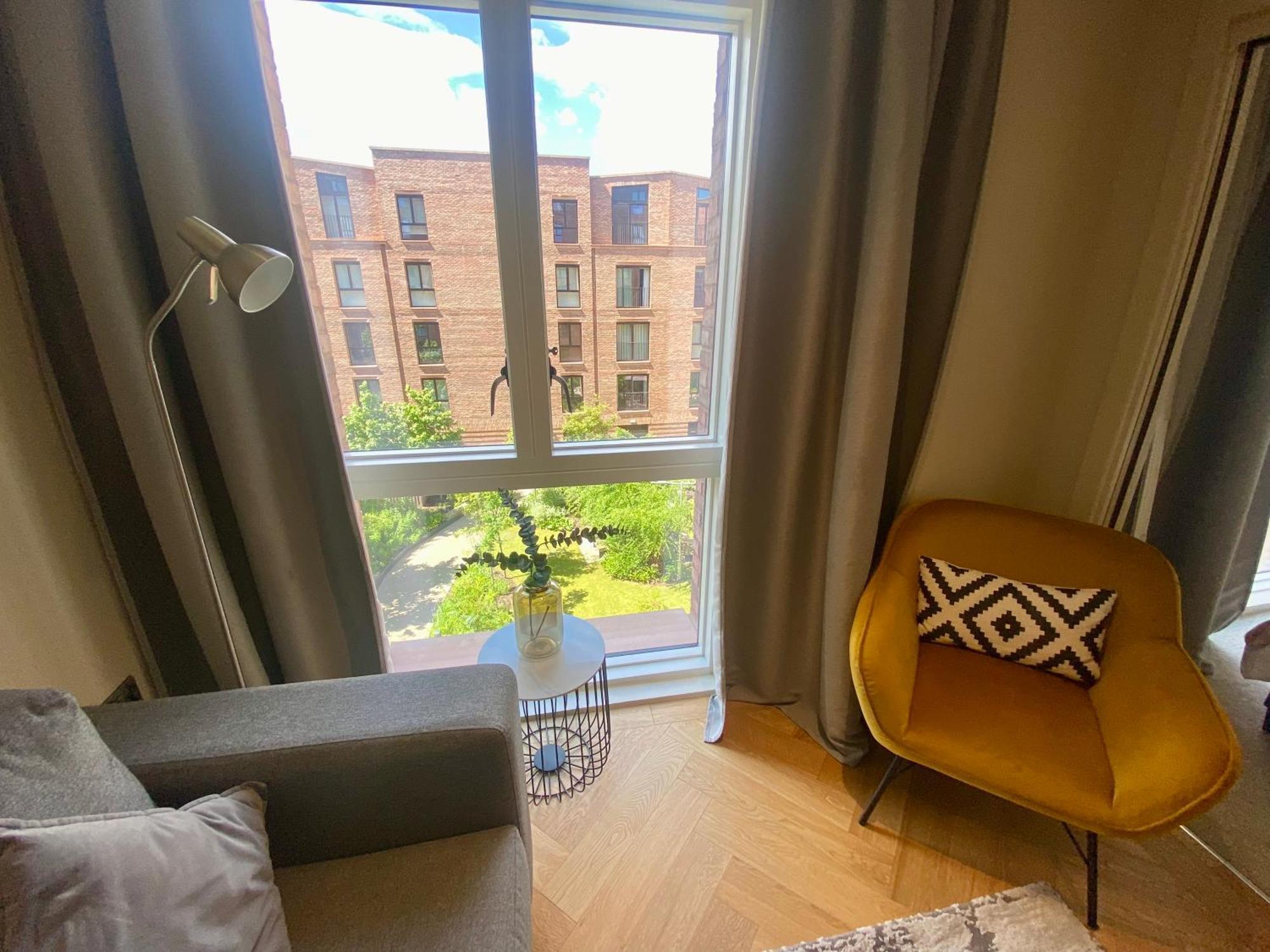 Luxury Apartment Suite Within The City Walls 约克 外观 照片